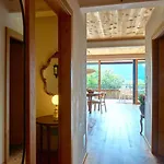 Mountains & Boutique *