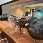 Mountains & Boutique *