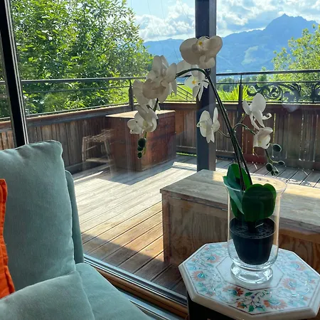 Mountains & Boutique *