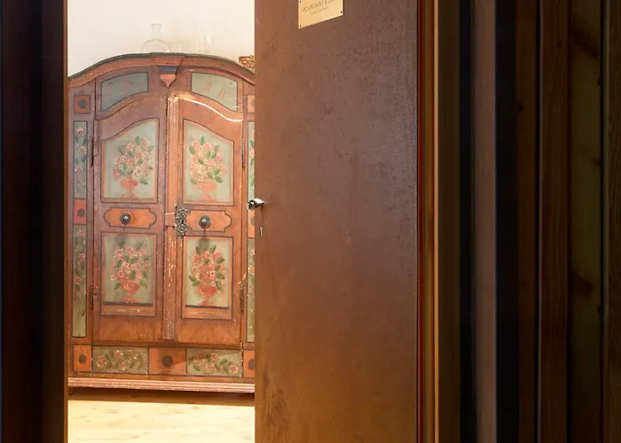 Mountains & Boutique