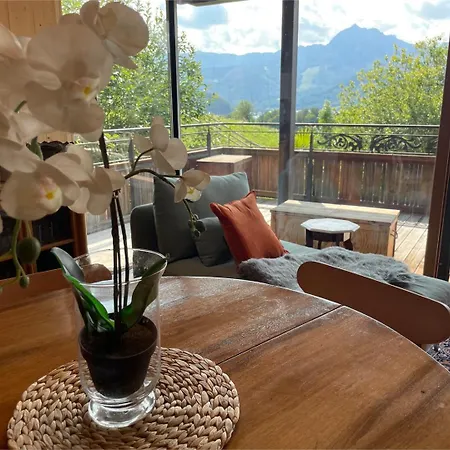 Mountains & Boutique