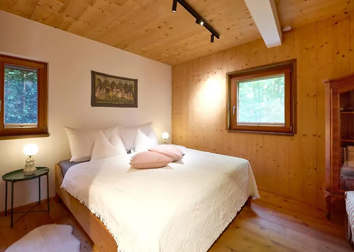 Mountains & Boutique