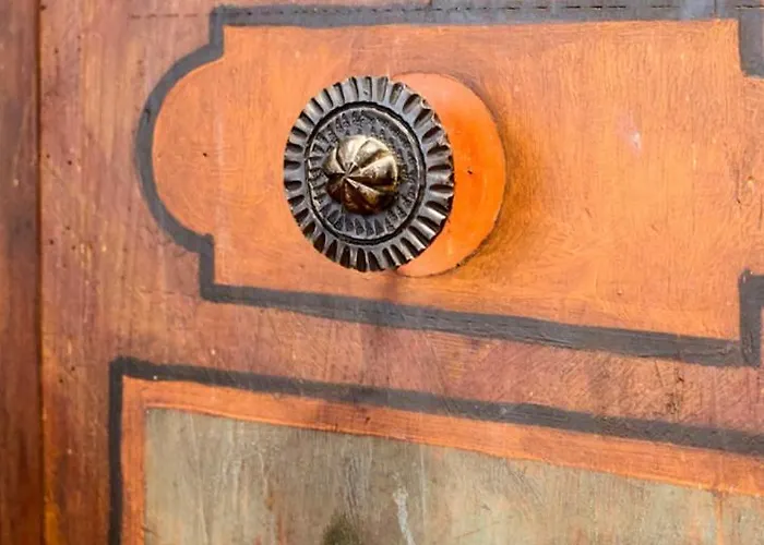 Mountains & Boutique